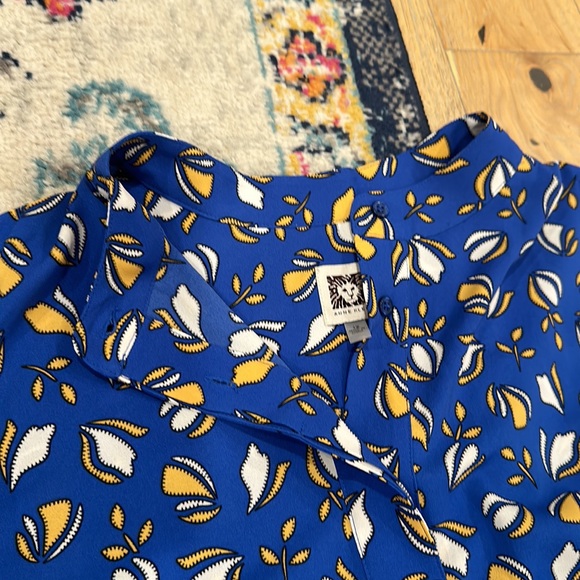 Anne Klein geometric blouse - Picture 3 of 4